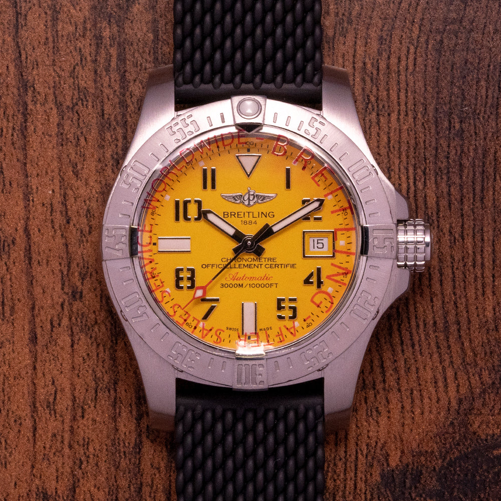 Breitling avenger 2 on sale yellow