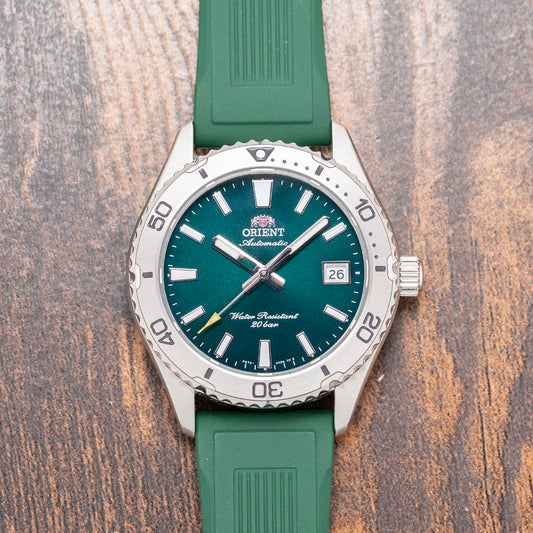 2026 Orient Mako 40mm Automatic Green Dial on Strap