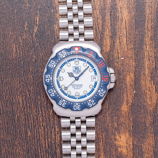 1990s TAG Heuer Professional Formula 1 White/Blue 35mm WA1219