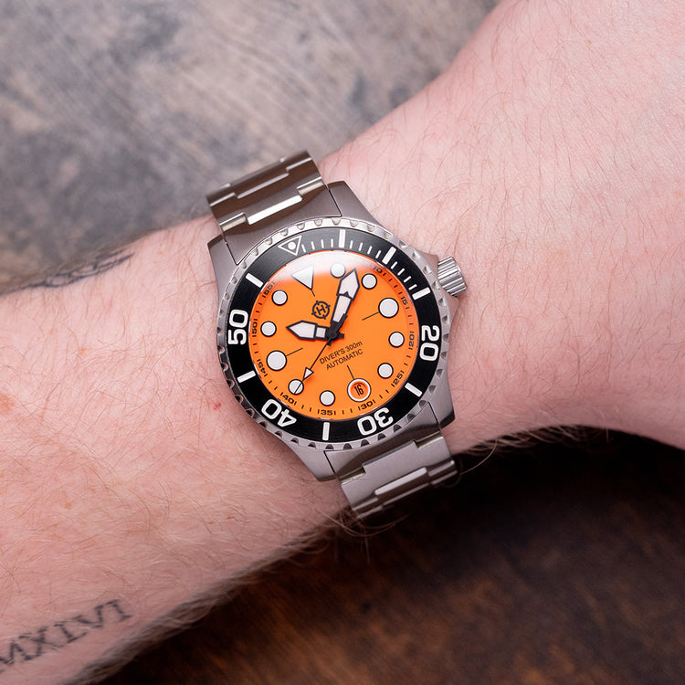 2020 Helm Komodo Automatic Orange 300M Diver 40mm