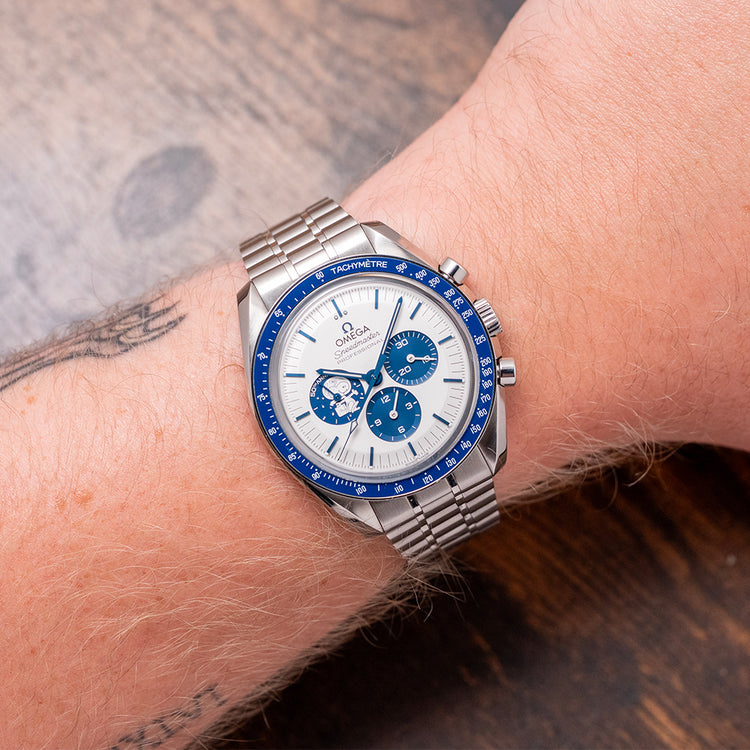 2024 Omega Speedmaster 'Silver Snoopy' 42mm 310.32.42.50.02.001