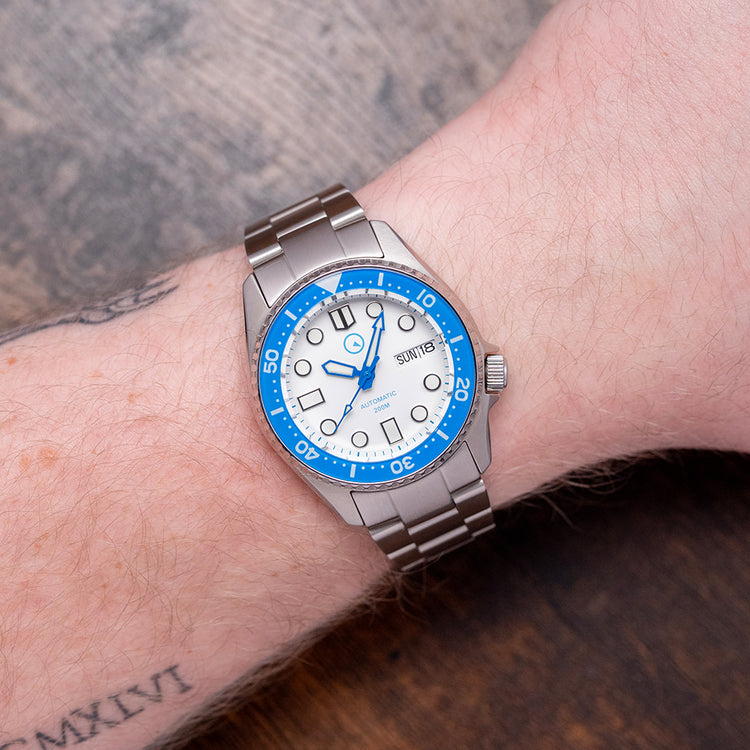 2020 Islander Automatic Dive Watch White & Blue 38mm #ISL-25