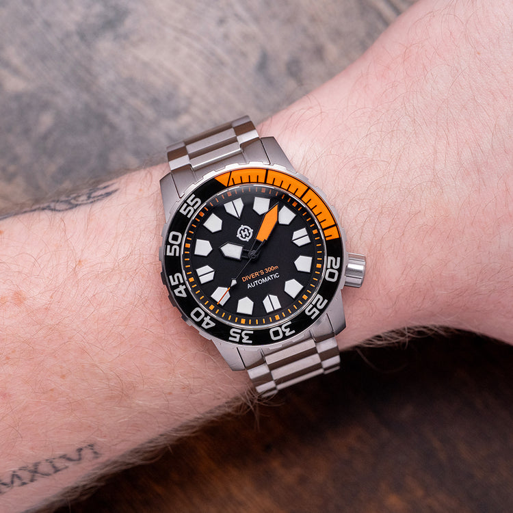 2023 Helm Khuraburi Automatic Black 300M Diver 43mm