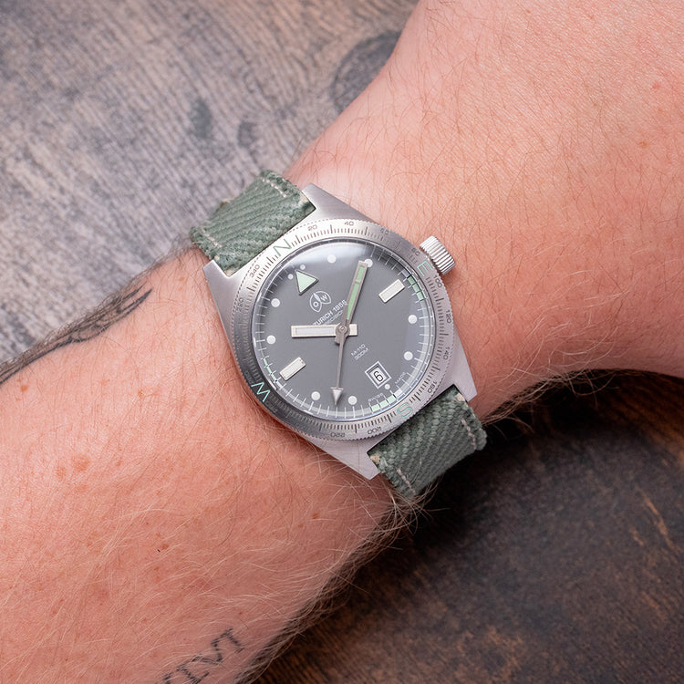 2025 Ollech & Wajs OW M-110 AS 39.5mm Limited Edition