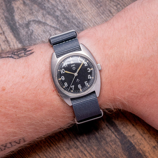 "1975" CWC W10 Military / Hamilton Case 35mm