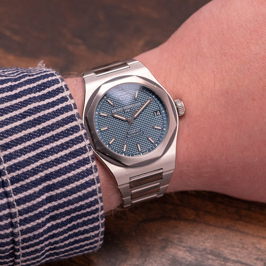 2018 Girard Perregaux Laureato 42 Blue Auto 81010-11-431-11A
