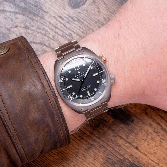 2022 Farer Aqua Compressor Endeavour Titanium on Bracelet