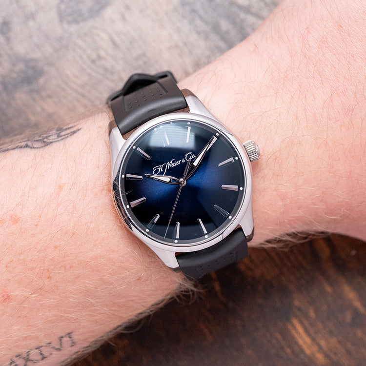 2018 H.Moser & Cie Pioneer Centre Seconds Midnight Blue 43mm 3200-1200