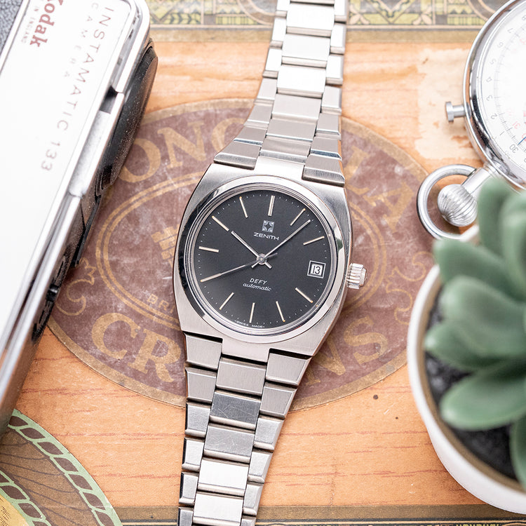 1970s Zenith Defy Automatic on Integrated Bracelet 37mm 02 0360 380