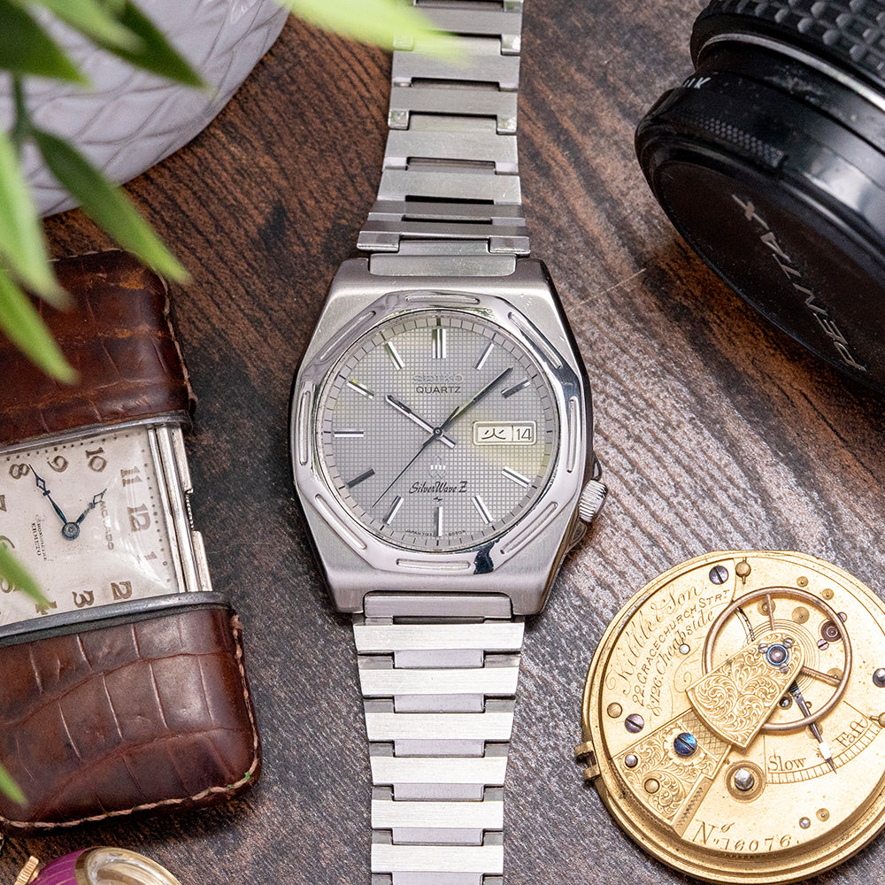 【美品】SEIKO quartz wave clock 80s Vintage 1979 Seiko Silverwave Z Quartz Diver Extremely Rare Ref