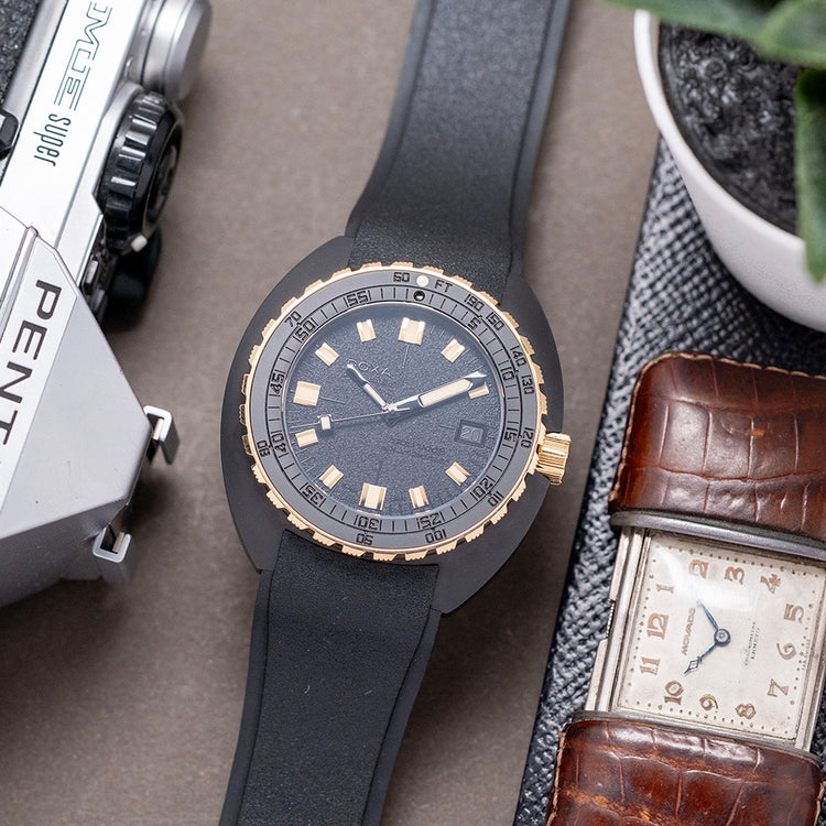 2024 DOXA SUB 300β Beta Sharkhunter Ceramic 42.5mm