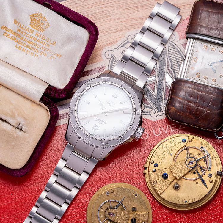 2024 Christopher Ward C60 Atoll 300 Shark White 40mm