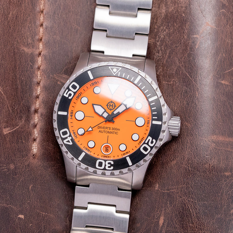 2020 Helm Komodo Automatic Orange 300M Diver 40mm