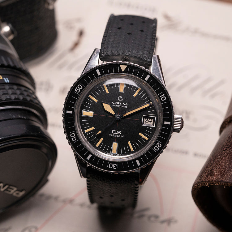 1966 Certina DS PH200M 5801 117 Bakelite & Tritium