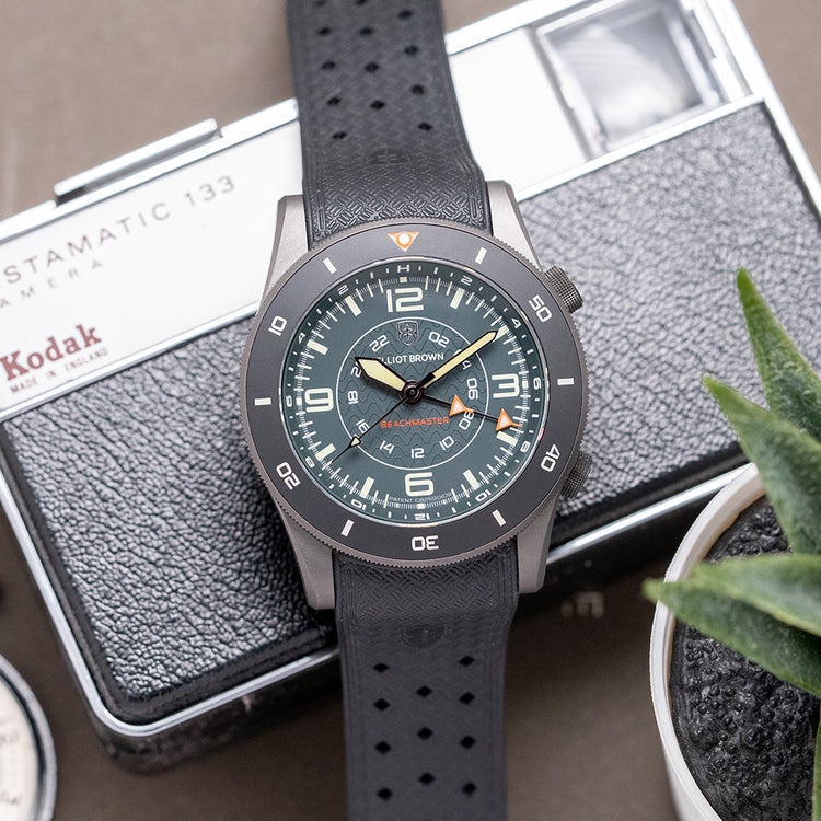 2022 Elliot Brown Beachmaster Nivo GMT Grey PVD 41mm
