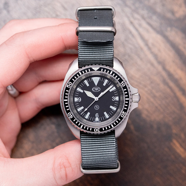 2025 CWC Ti300 Titanium Quartz Diver 41.5mm