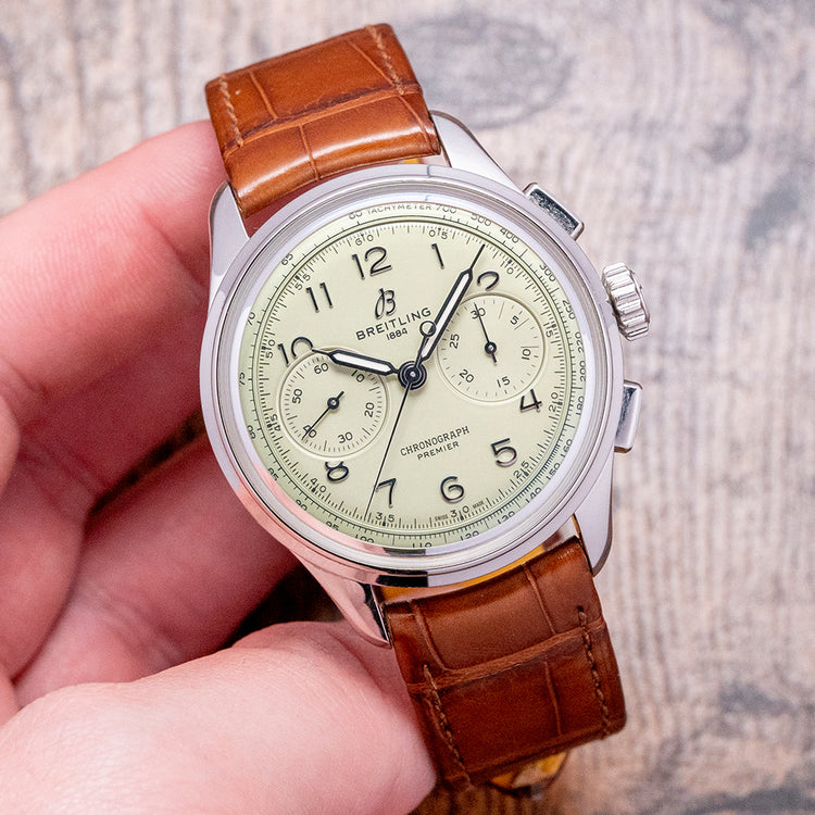 2021 Breitling B09 Chronograph 40 "Pistachio" Dial AB0930D31L1P1