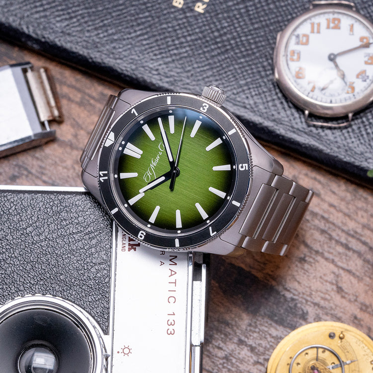2021 H. Moser and Cie Pioneer Centre Seconds Green Collective C.02