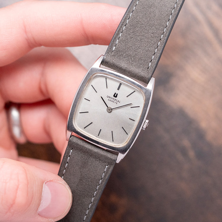 1967 Universal Geneve 'Tank' Manual 28x35mm 842114