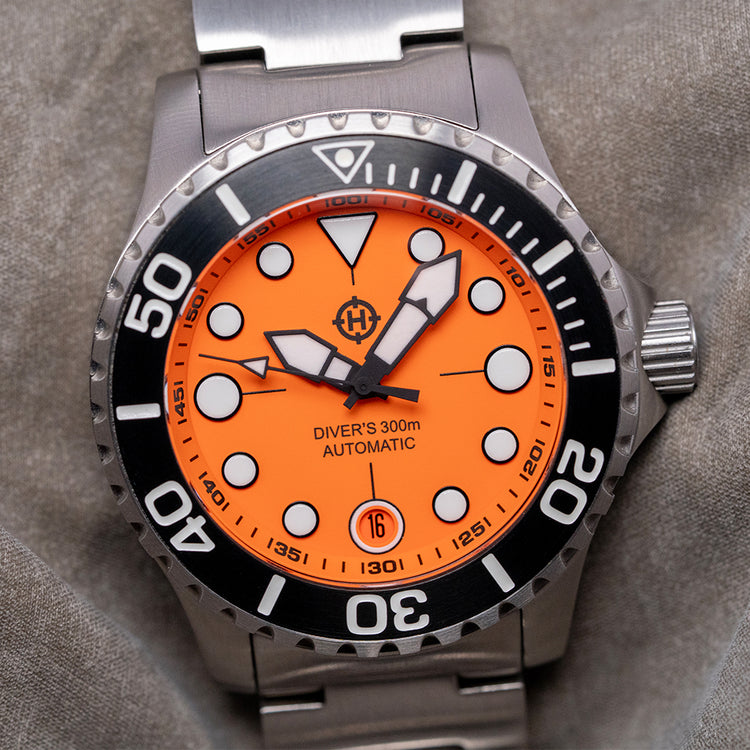 2020 Helm Komodo Automatic Orange 300M Diver 40mm