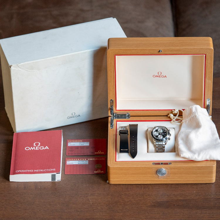 2008 Omega Speedmaster Automatic 40mm "Reverse Panda" 3210.51.00