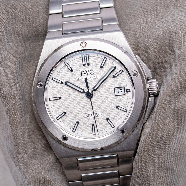 2023 IWC Ingenieur Automatic 40mm White/Silver Dial IW328902