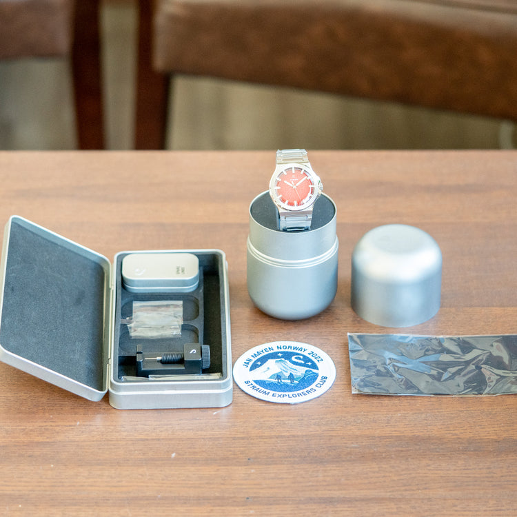 2024 Fratello × Straum Jan Mayen Limited Edition Red 39mm