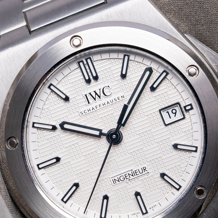 2023 IWC Ingenieur Automatic 40mm White/Silver Dial IW328902