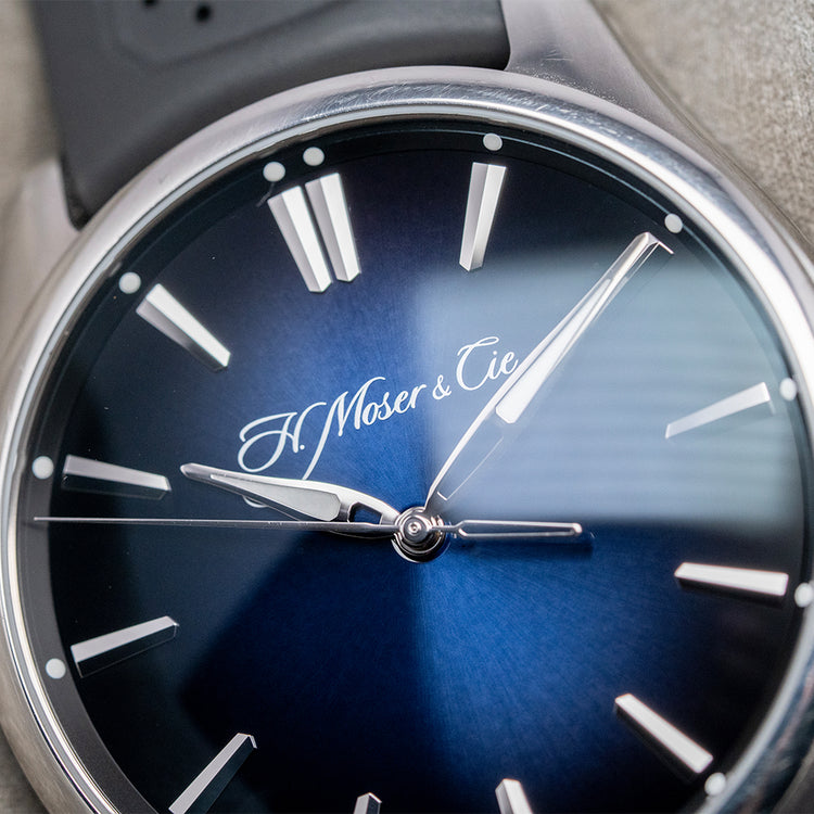 2018 H.Moser & Cie Pioneer Centre Seconds Midnight Blue 43mm 3200-1200