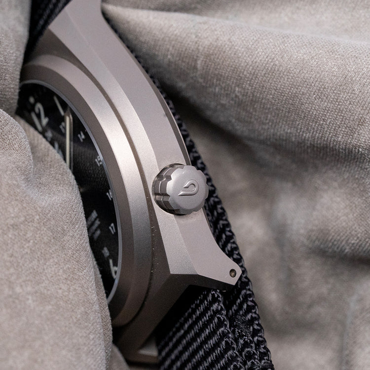 2021 Boldr Venture Automatic Carbon Black Titanium 38mm