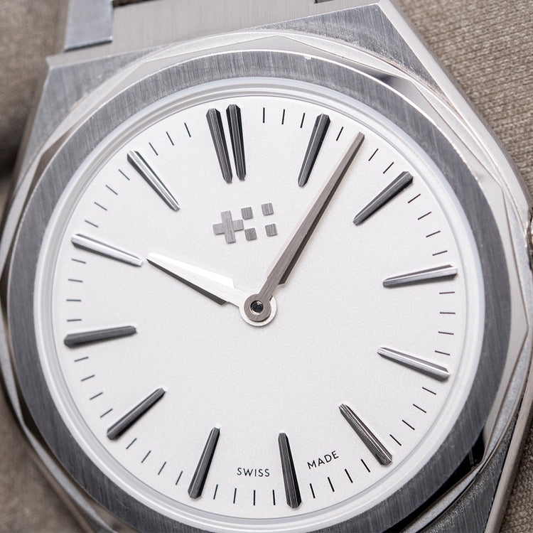 2025 Christopher Ward The Twelve 660 Handwound 38mm