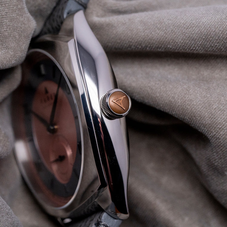 2022 Farer Durham Salmon Cushion Case 38.5mm