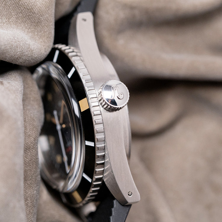 2026 YEMA Pearl Diver Automatic 38mm on Strap YCL1-MR