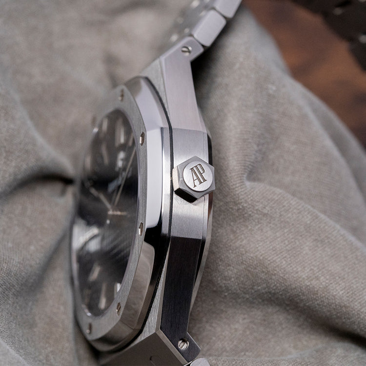 2016/17 Audemars Piguet Royal Oak 41mm Blue Dial 15500ST