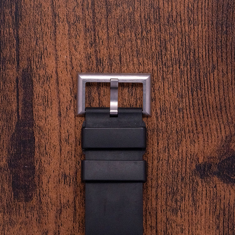 2011 Ochs Und Junior Date 42mm Titanium Pantone 4525