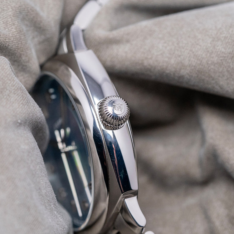 2024 Fears Brunswick 40 Aurora Mother of Pearl on Bracelet