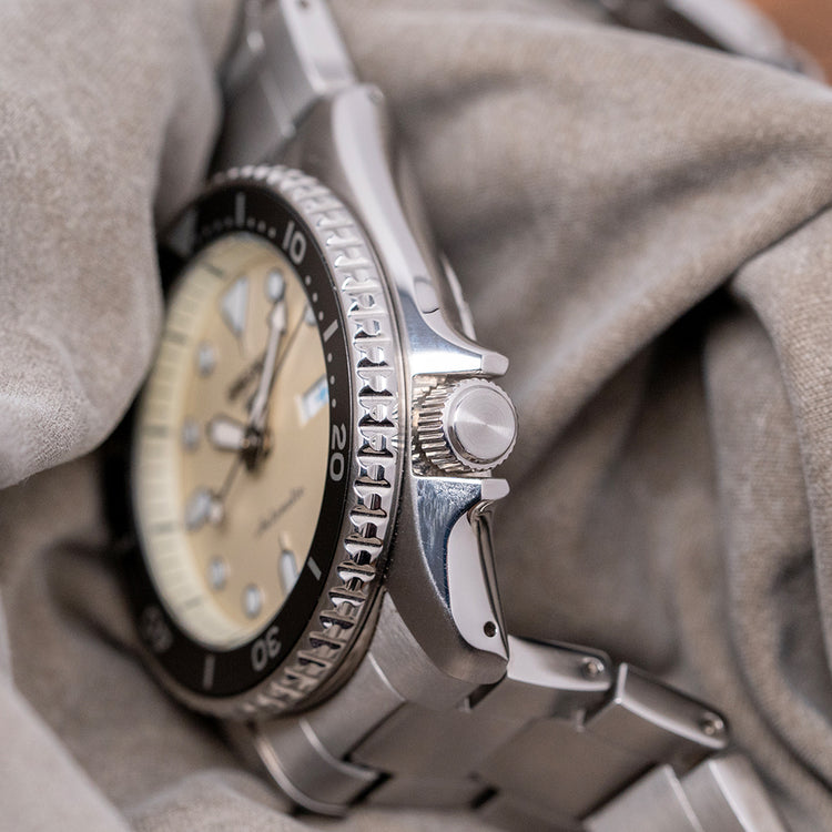2025 Seiko 5 Sports SKX ‘Midi’ Mono 38mm Auto SRPK31K1