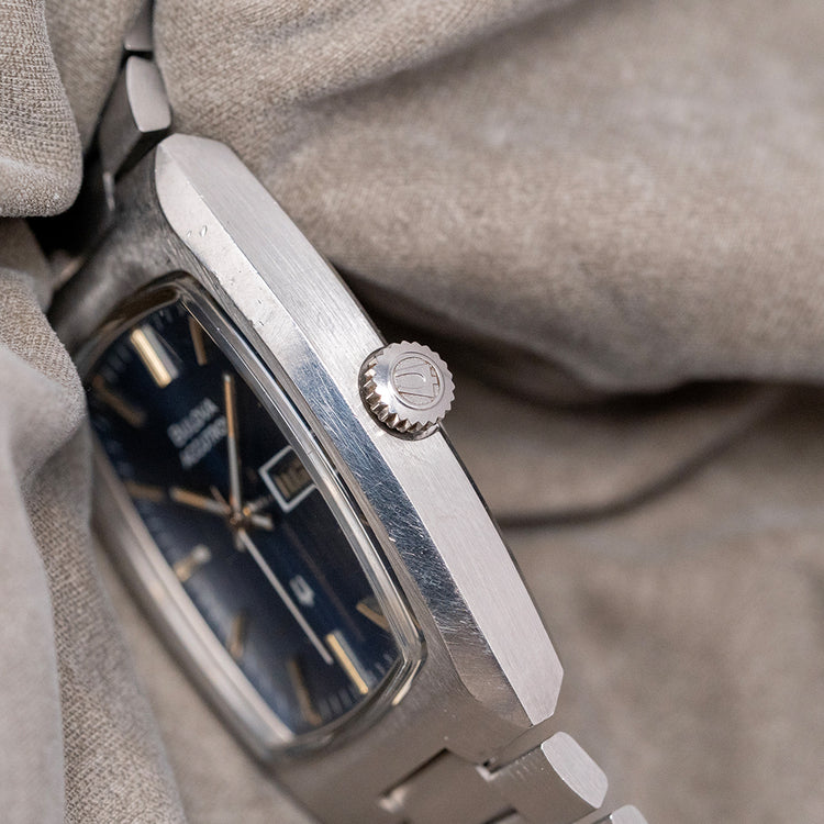 1976 Bulova Accutron Blue Dial on Bracelet 7866 32mm