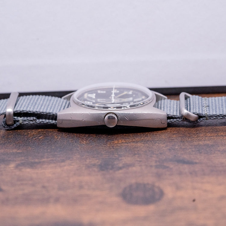 "1975" CWC W10 Military / Hamilton Case 35mm