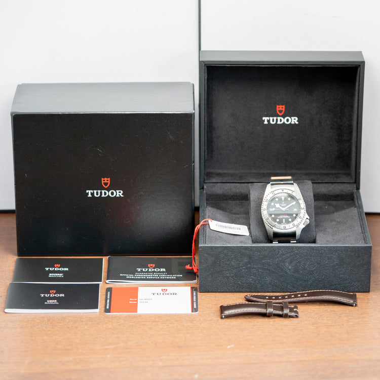 2019 Tudor Black Bay P01 42mm Automatic 70150