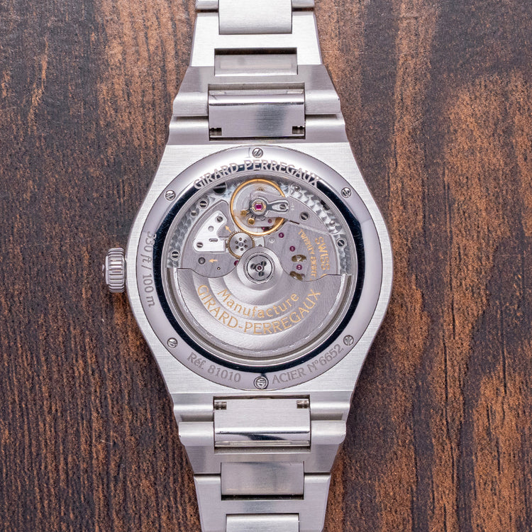 2022 Girard Perregaux Laureato 42mm Black 81010-11-634-11A