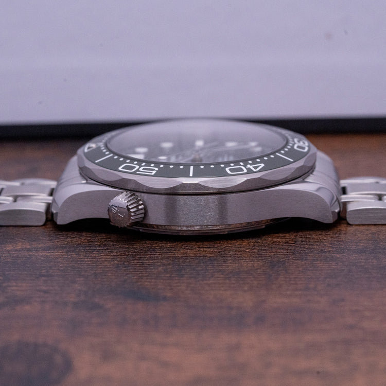 2022 Omega Seamaster 300M Green Bracelet & Rubber 210.30.42.20.01.001