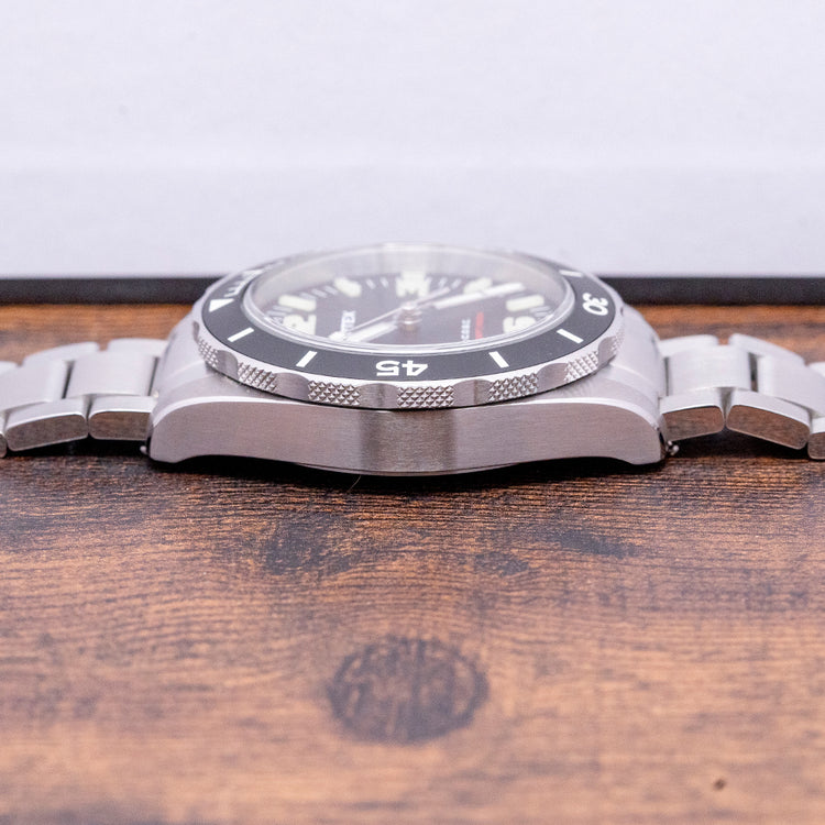 2022 Vertex M60 AquaLion No-Date on Bracelet