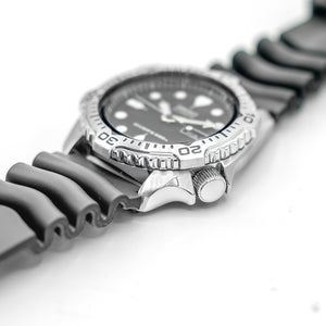 2006 Seiko Divers SKX171 Steel Bezel with Papers