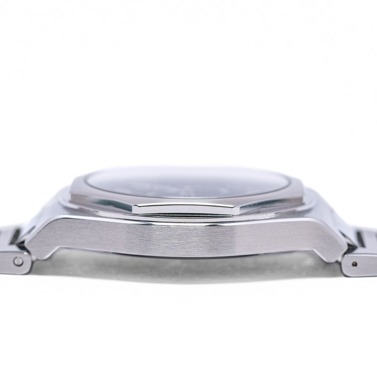 2022 Girard Perregaux Laureato 42 Blue Auto 81010-11-431-11A