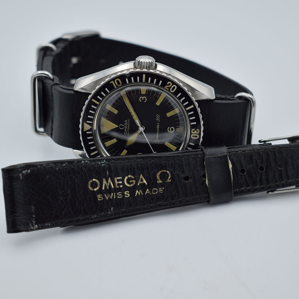 1967 Omega Seamaster 300 165.024 Bakelite Bezel