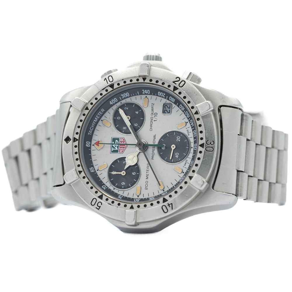 Tag heuer 2000 quartz professional 200 meters discount chronograph