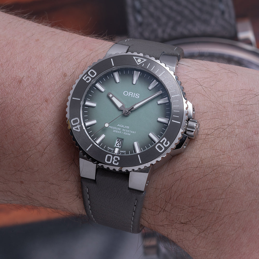 2020 Oris Aquis Date Automatic Tungsten Bezel