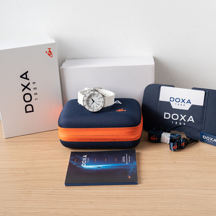 2021 Doxa Sub 200 White Pearl 42mm 799.10.011.23